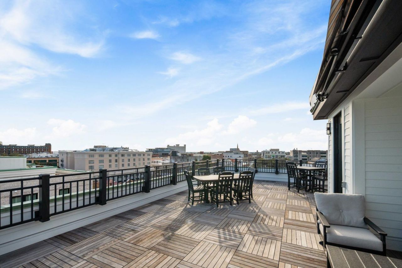 21 George Street Photo 27