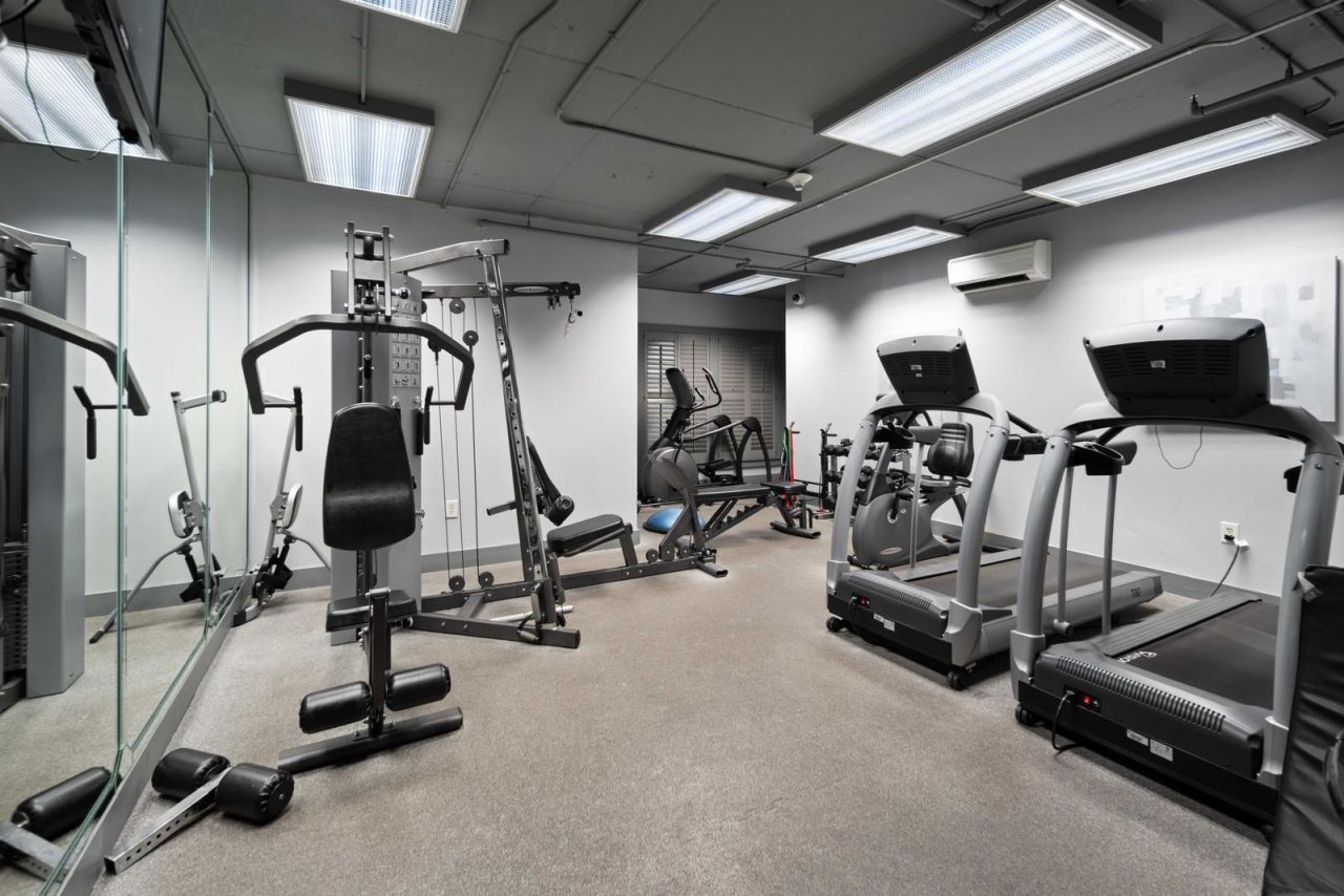 21 George Street Photo 28