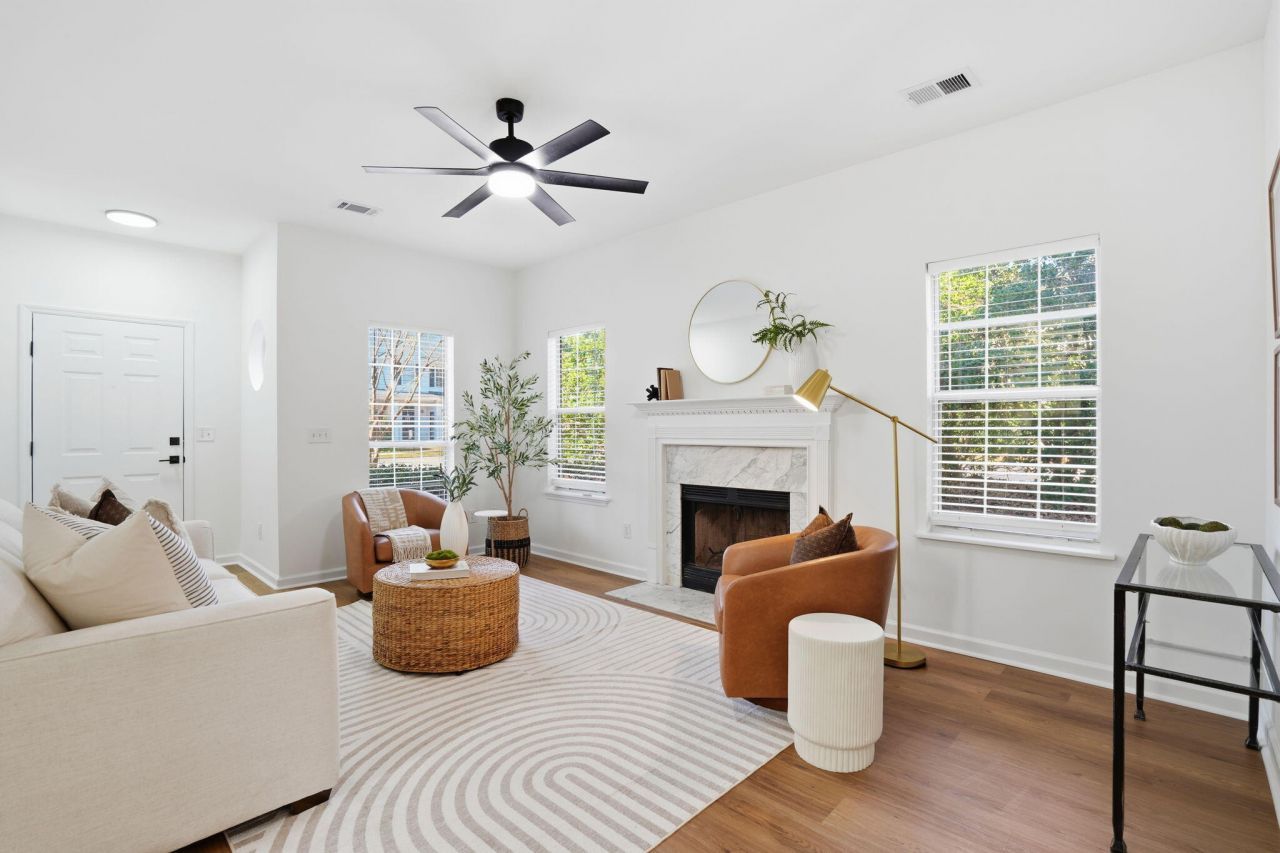 1946 Treebark Drive Photo 3