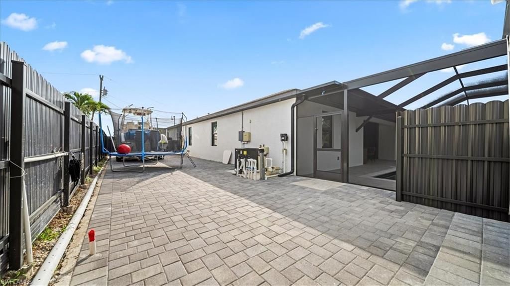 927 SW 25th St, Cape Coral, FL 33914 Photo