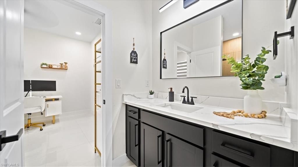 927 SW 25th St, Cape Coral, FL 33914 Photo