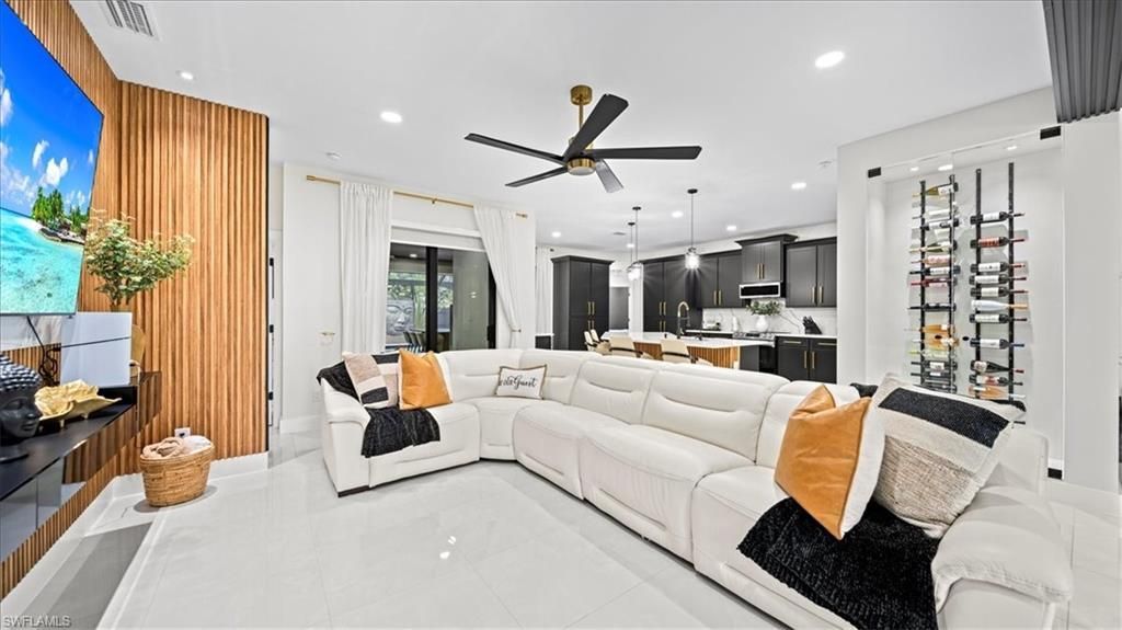 927 SW 25th St, Cape Coral, FL 33914 Photo