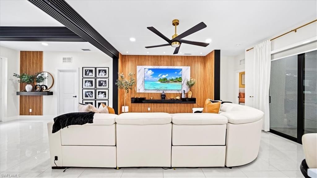 927 SW 25th St, Cape Coral, FL 33914 Photo