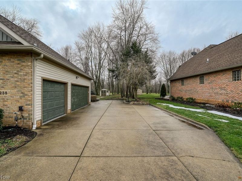 1238 Maxfli Drive, Akron, OH 44312 Photo 37