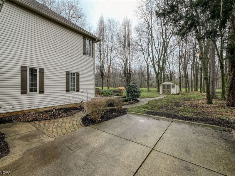 1238 Maxfli Drive, Akron, OH 44312 Photo 38