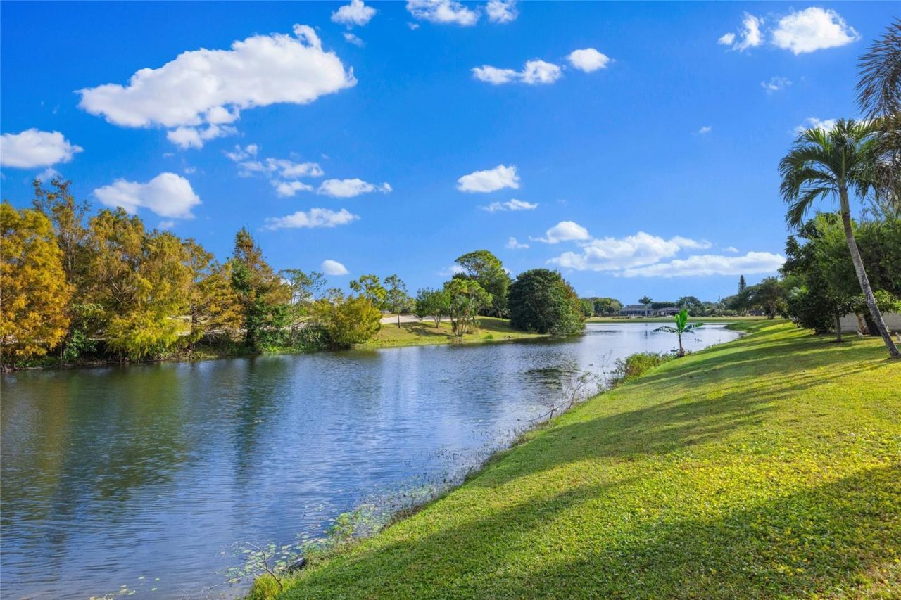 1628 S Club Drive, Wellington, FL 33414 Photo