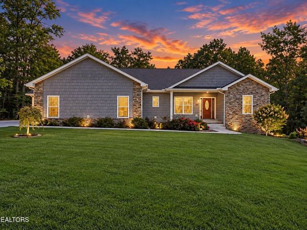 380 Mountain Preserve Pkwy, Crab Orchard, TN 37723