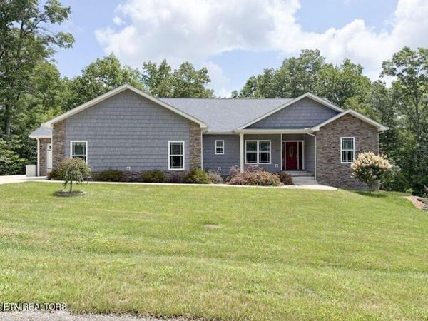 380 Mountain Preserve Pkwy, Crab Orchard, TN 37723