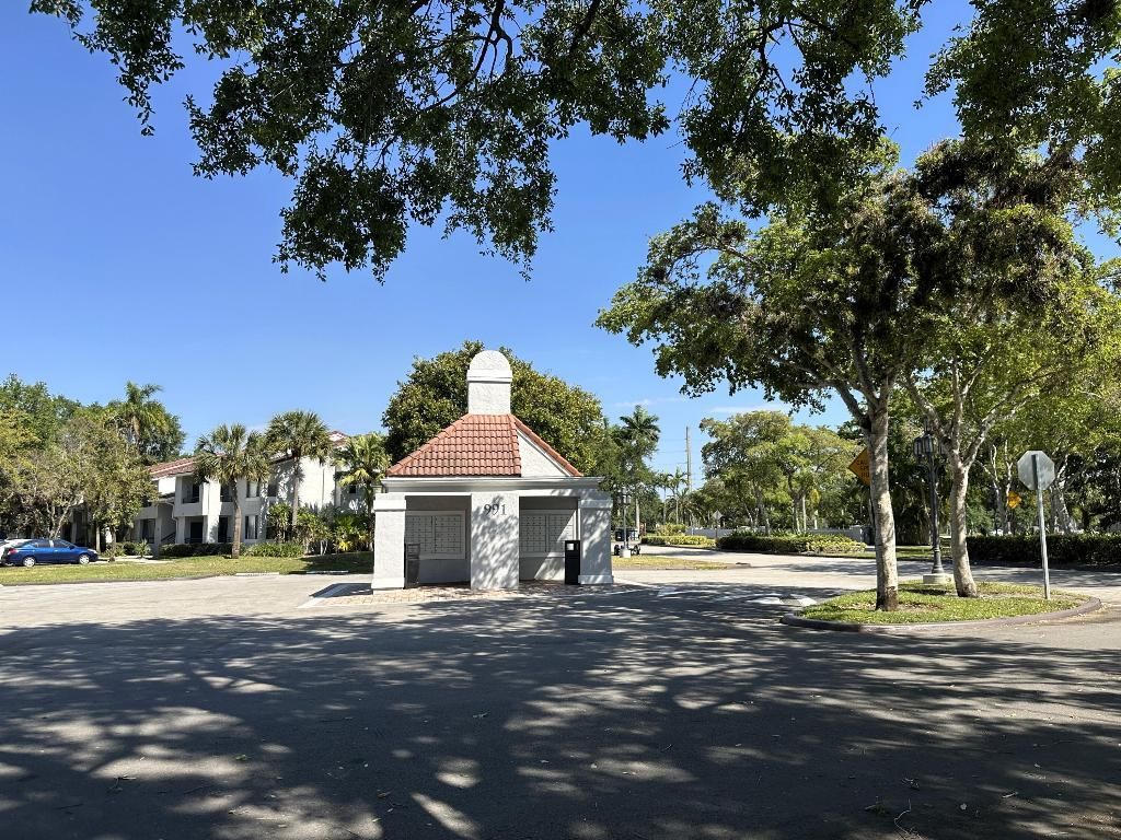 931 Lyons Road, Unit 4201, Coconut Creek, FL 33063 Photo