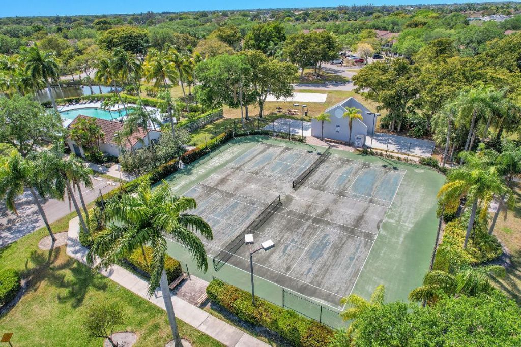 931 Lyons Road, Unit 4201, Coconut Creek, FL 33063 Photo