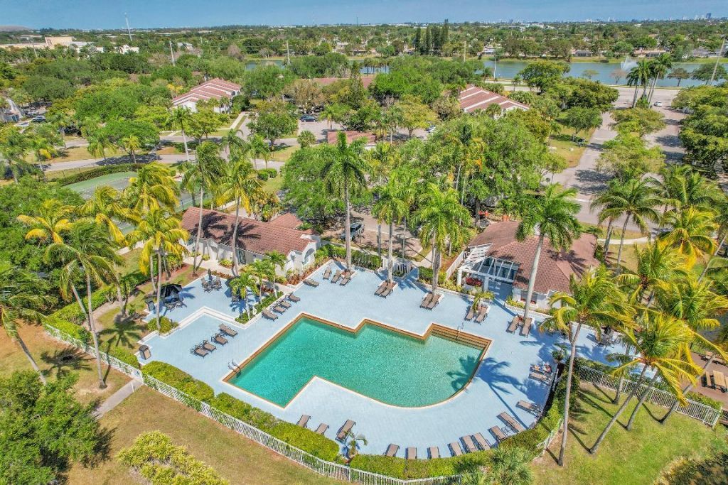 931 Lyons Road, Unit 4201, Coconut Creek, FL 33063 Photo