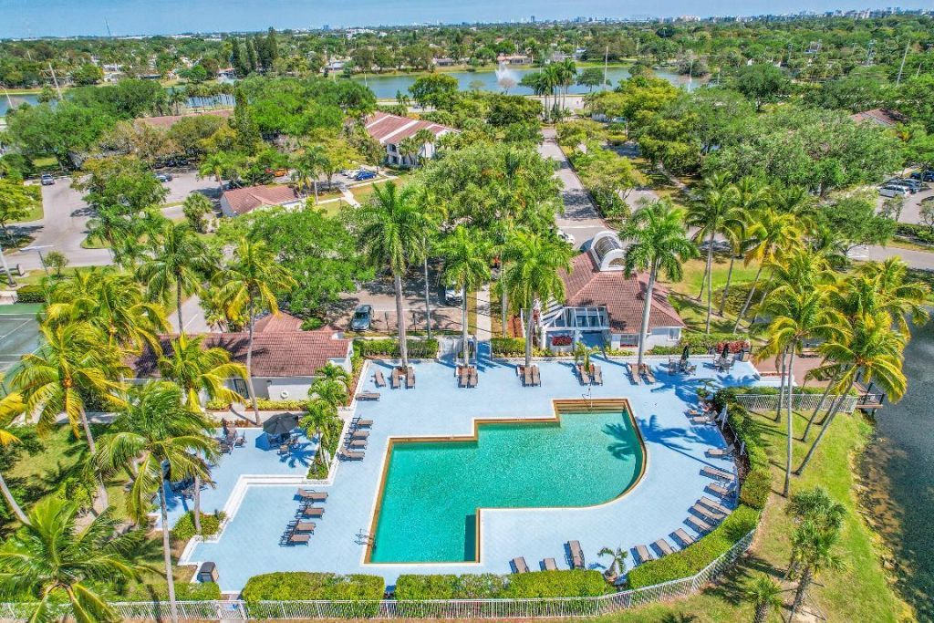 931 Lyons Road, Unit 4201, Coconut Creek, FL 33063 Photo