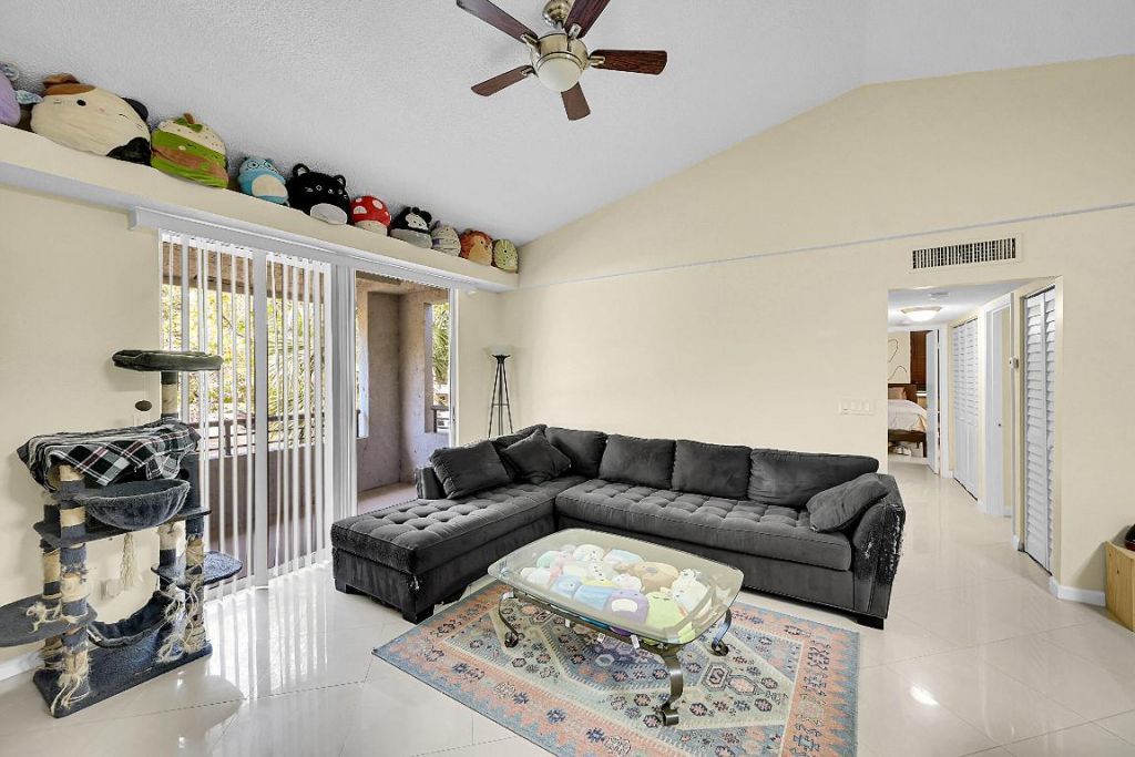 931 Lyons Road, Unit 4201, Coconut Creek, FL 33063 Photo