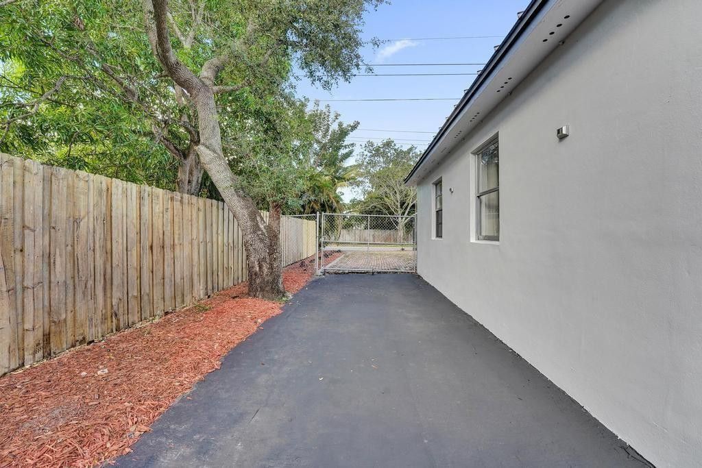 1836 SW 9th Avenue, Fort Lauderdale, FL 33315 Photo