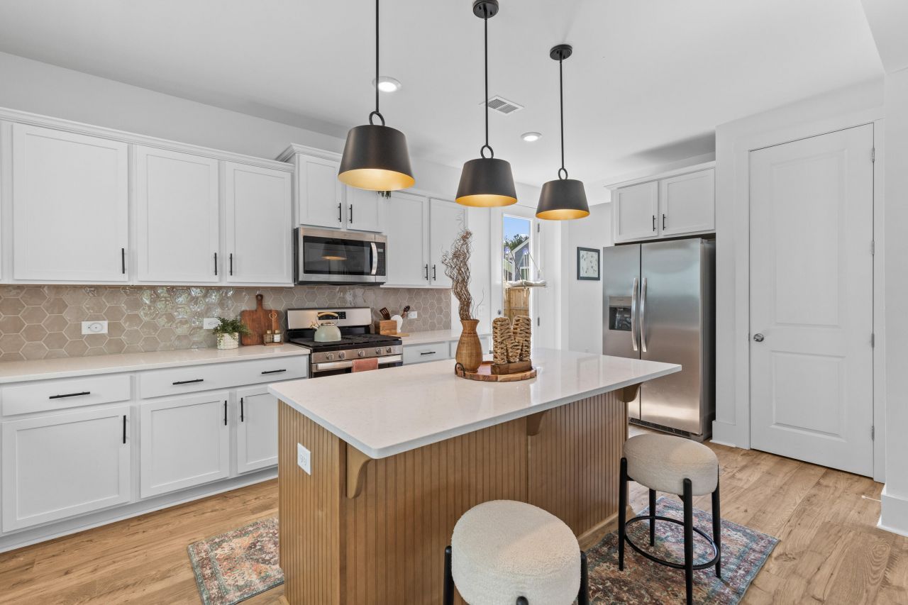 1223 Homecoming Boulevard Photo 10