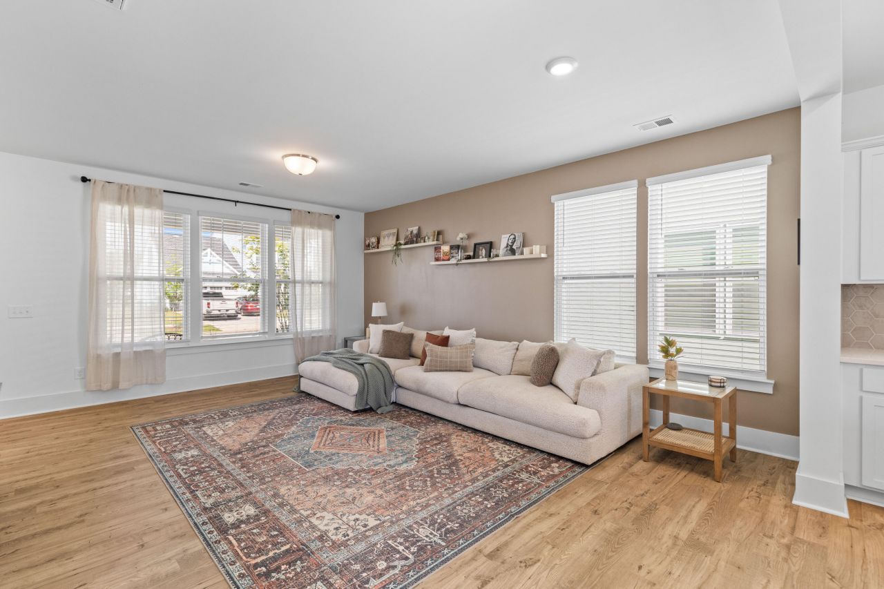 1223 Homecoming Boulevard Photo 7