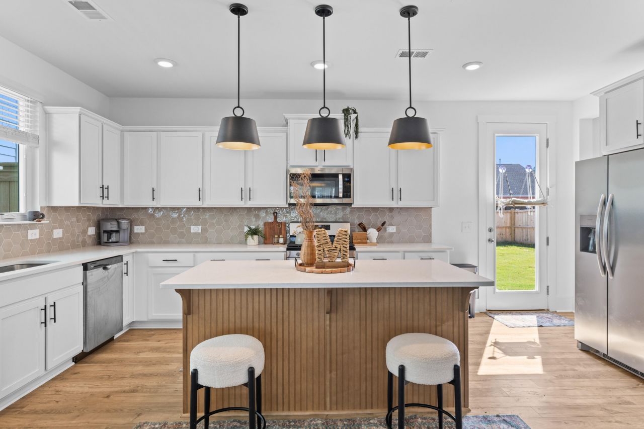 1223 Homecoming Boulevard Photo 8