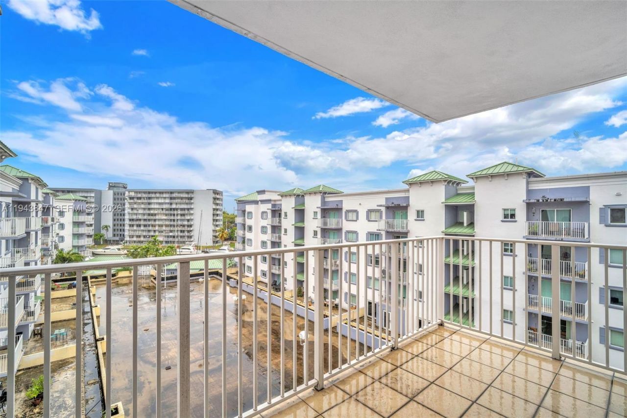 2475 NW 16th St Rd , Unit 601, Miami, FL 33125 Photo