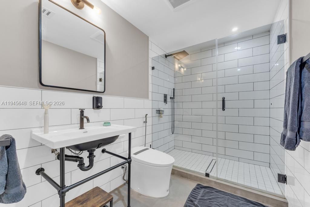 888 Biscayne Blvd , Unit 2409, Miami, FL 33132 Photo