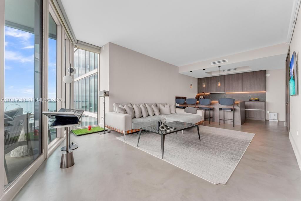 888 Biscayne Blvd , Unit 2409, Miami, FL 33132 Photo