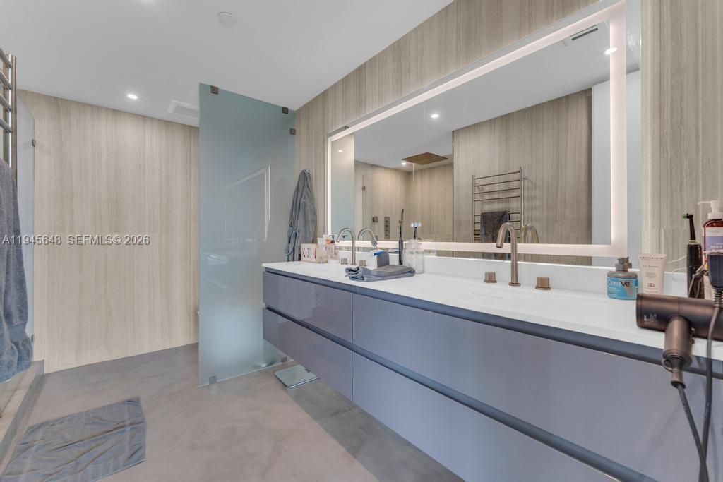 888 Biscayne Blvd , Unit 2409, Miami, FL 33132 Photo