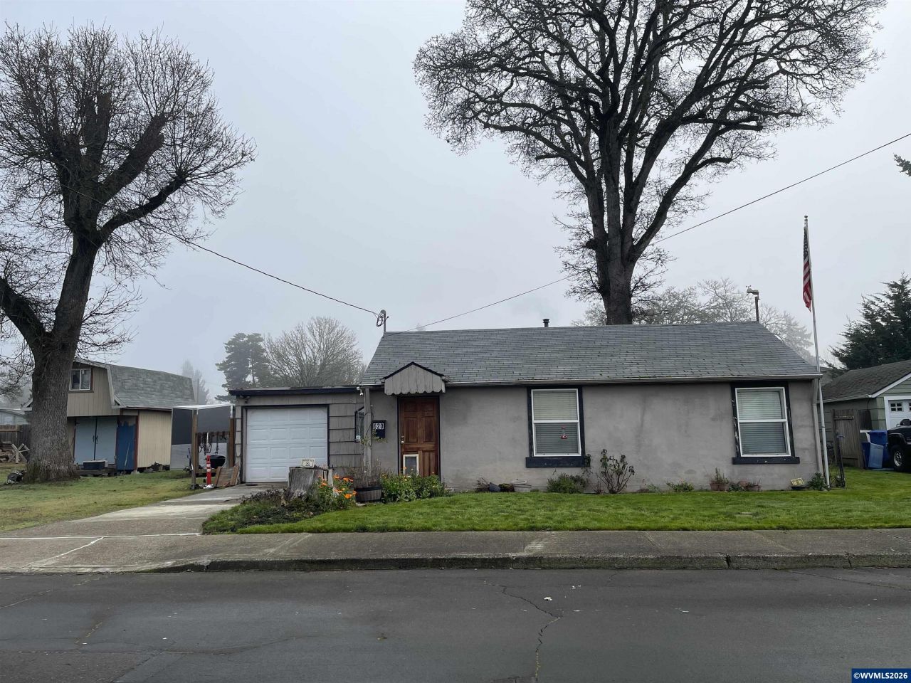 620 23rd St Se, Salem, OR 97301 Main Photo