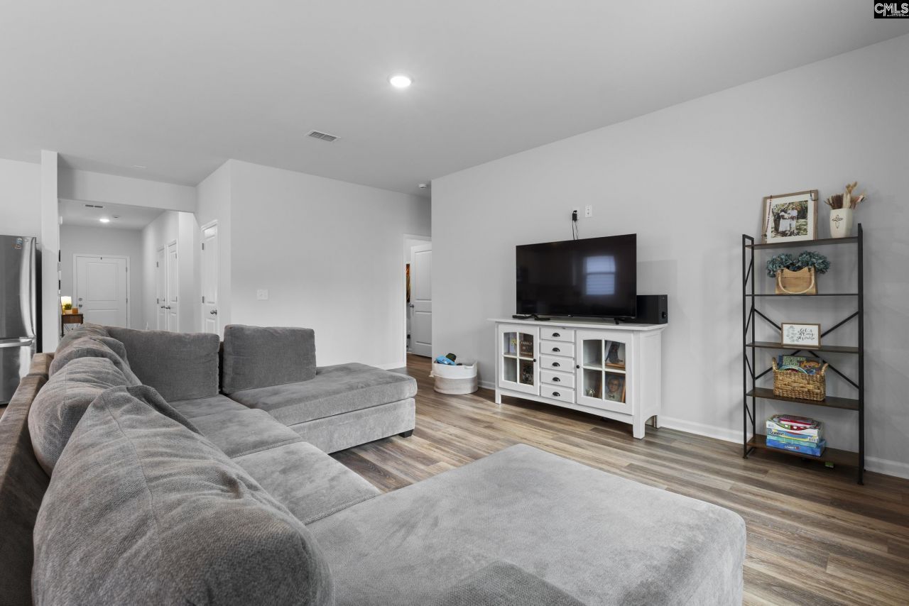 1191 Eagleston Way Photo 12