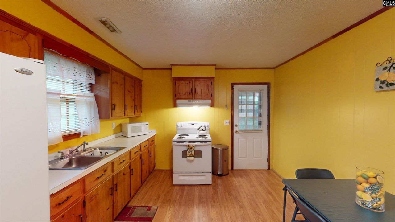 633 Sykes Street Photo 4