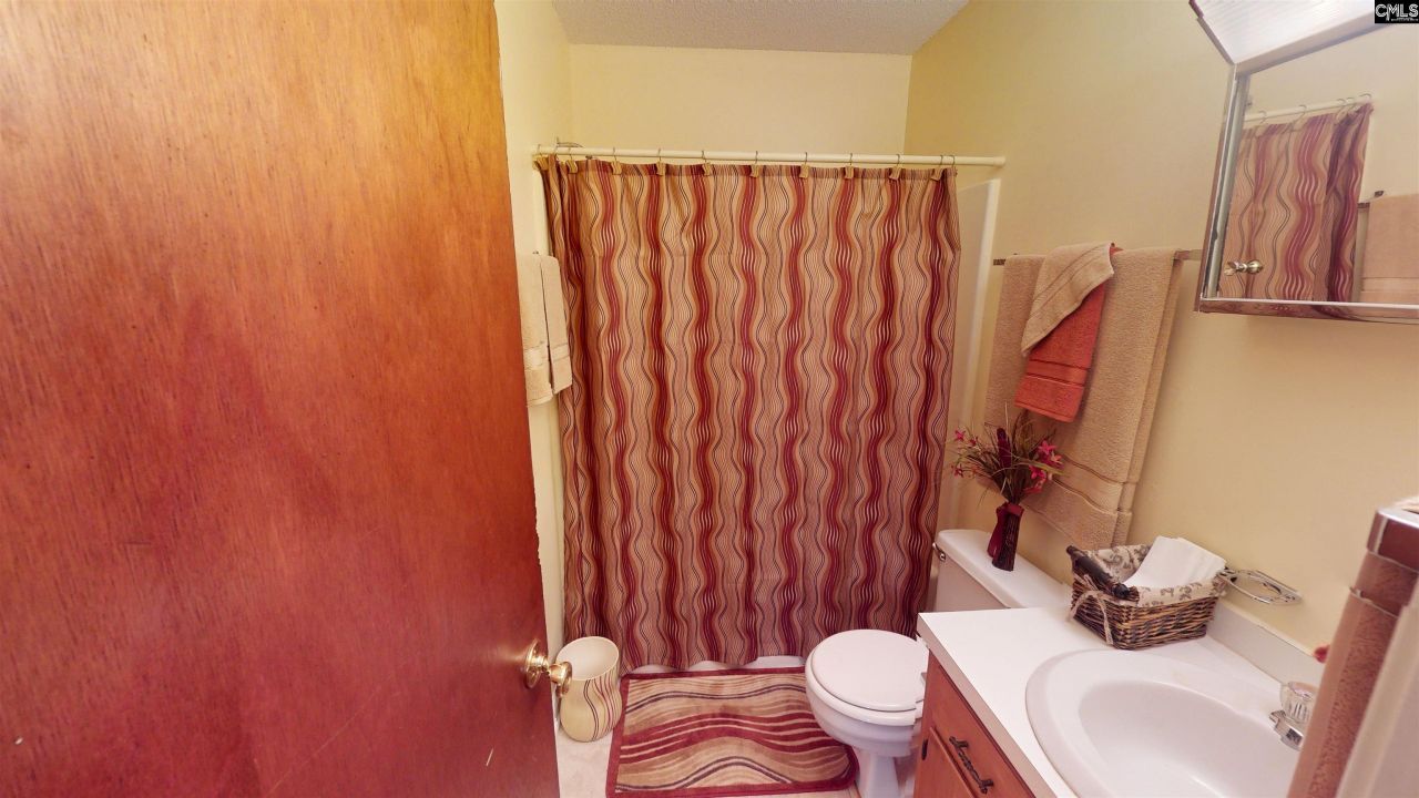 633 Sykes Street Photo 6