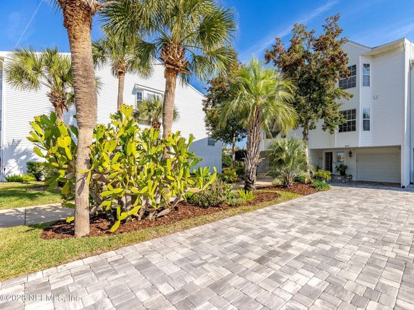 3327 LIGHTHOUSE POINT Lane, Jacksonville, FL 32250