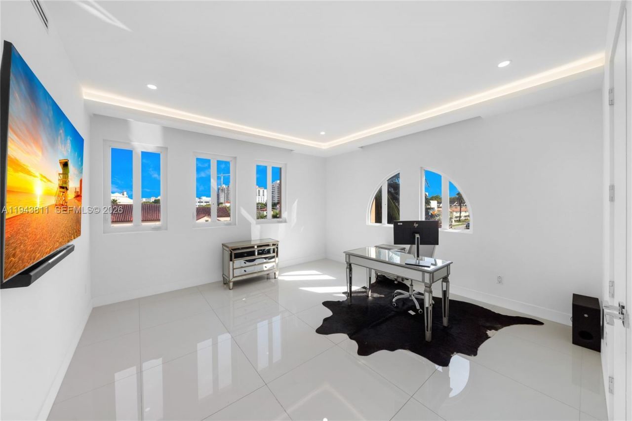 600 Coral Way, Unit 2, Coral Gables, FL 33134 Photo