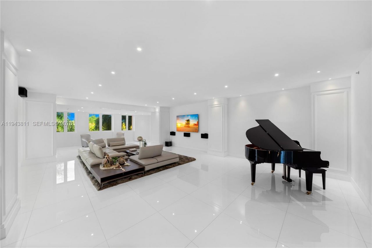 600 Coral Way, Unit 2, Coral Gables, FL 33134 Photo