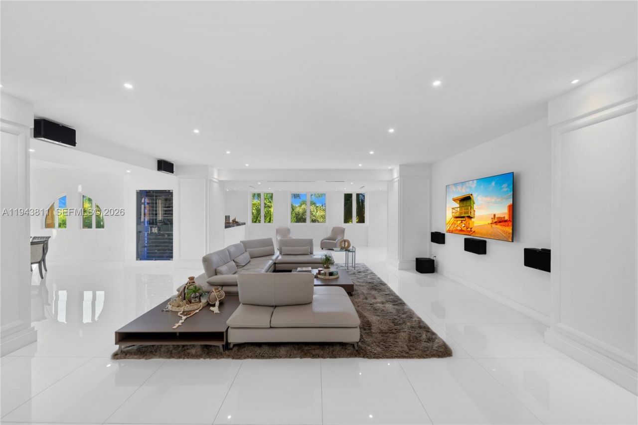 600 Coral Way, Unit 2, Coral Gables, FL 33134 Photo