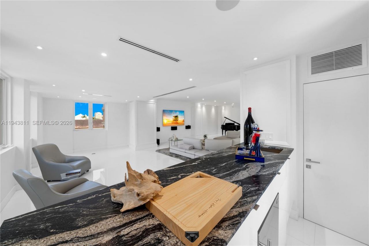 600 Coral Way, Unit 2, Coral Gables, FL 33134 Photo