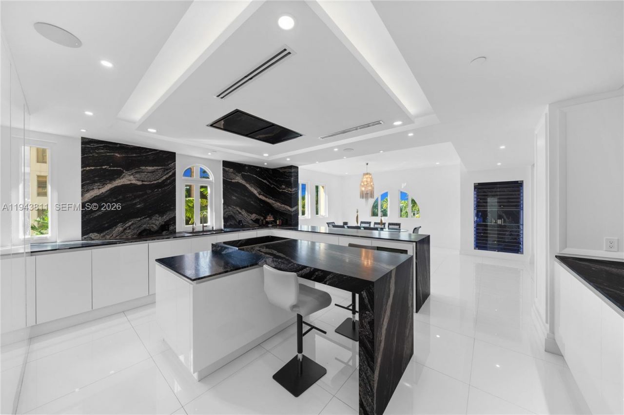 600 Coral Way, Unit 2, Coral Gables, FL 33134 Photo