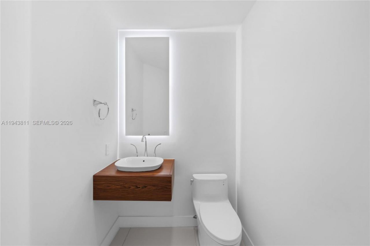 600 Coral Way, Unit 2, Coral Gables, FL 33134 Photo