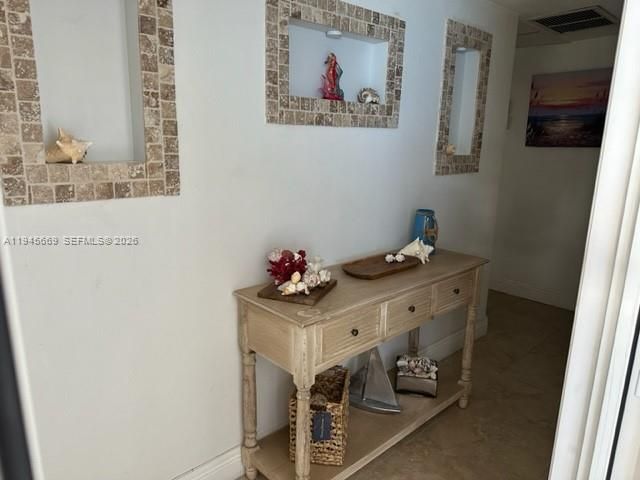 320 S Surf Rd, Unit 305, Hollywood, FL 33019 Photo