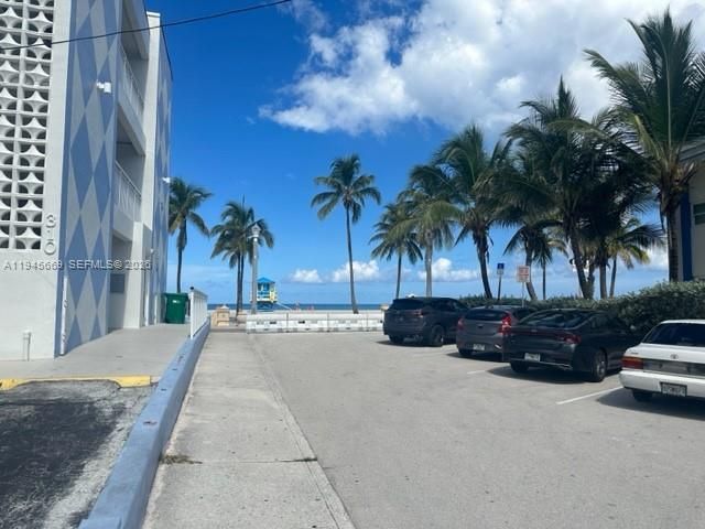 320 S Surf Rd, Unit 305, Hollywood, FL 33019 Photo