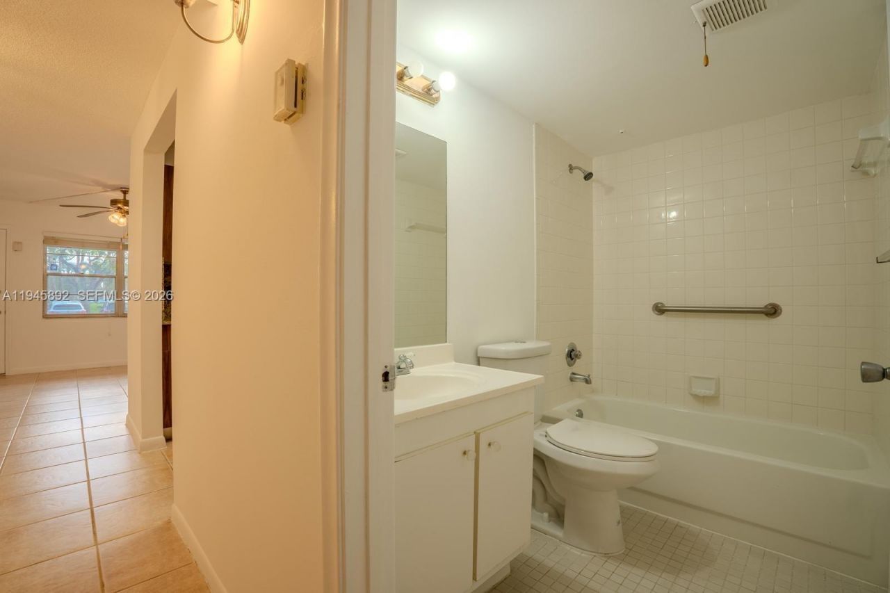 1551 SW 135th Ter, Unit 107G, Pembroke Pines, FL 33027 Photo