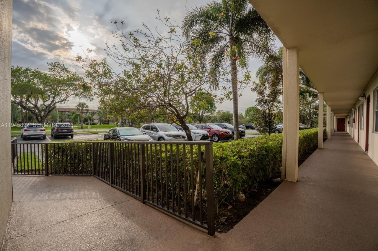 1551 SW 135th Ter, Unit 107G, Pembroke Pines, FL 33027 Photo