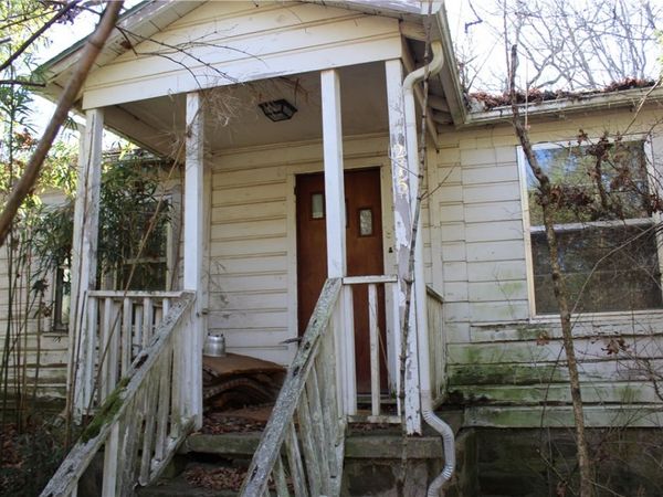 275 W 22nd Street, Fayetteville, AR 72701