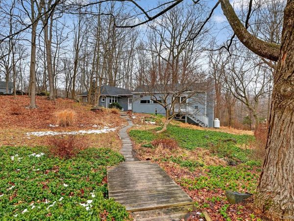 98 Mount Airy Road S, Croton-on-Hudson, NY 10520