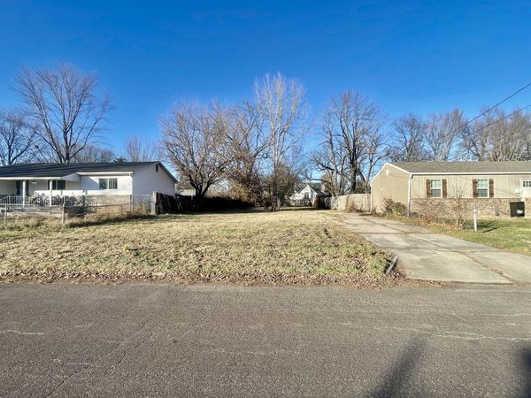 1711 W Webster Street, Springfield, MO 65802