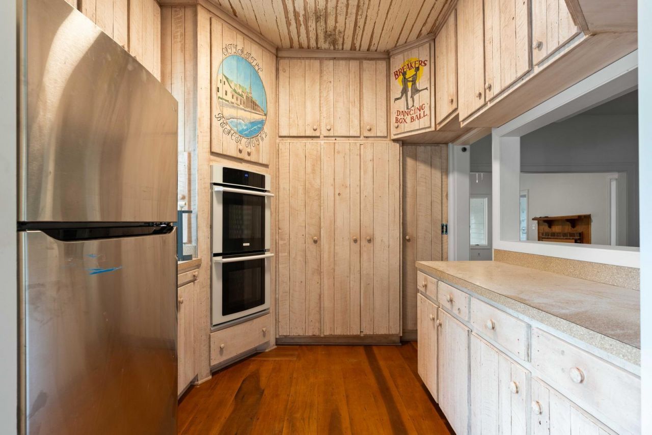 2250 Myrtle Avenue Photo 10