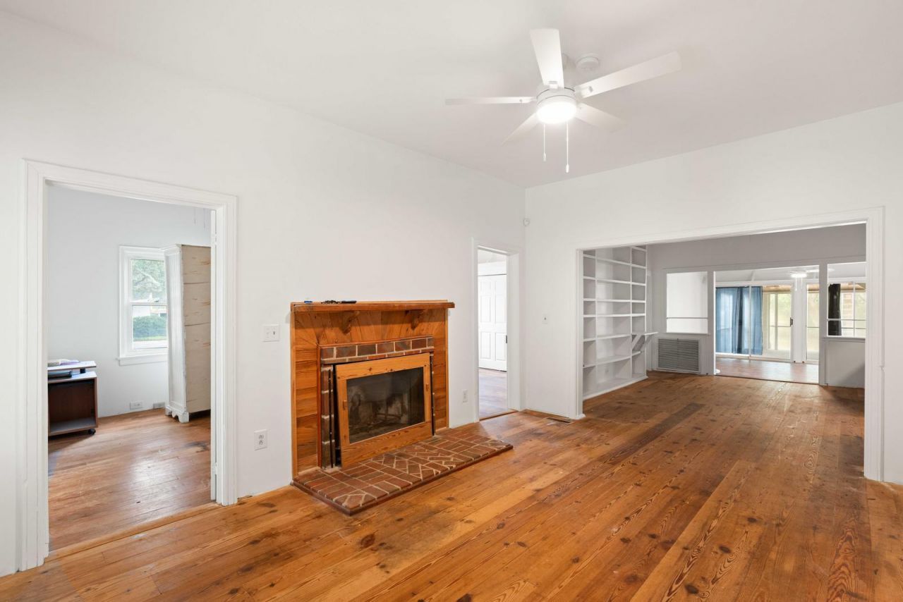 2250 Myrtle Avenue Photo 6