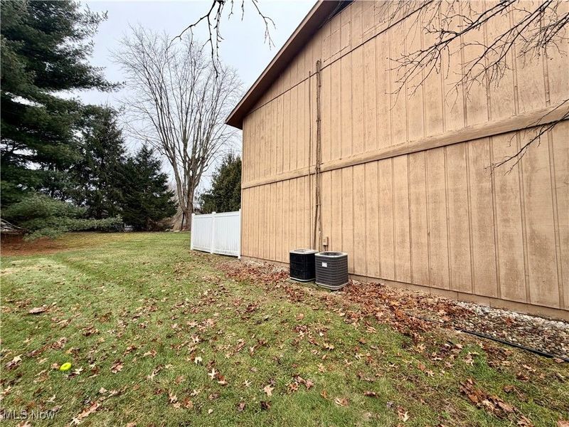 792 Kingwood Drive NE, Bolivar, OH 44612 Photo 14