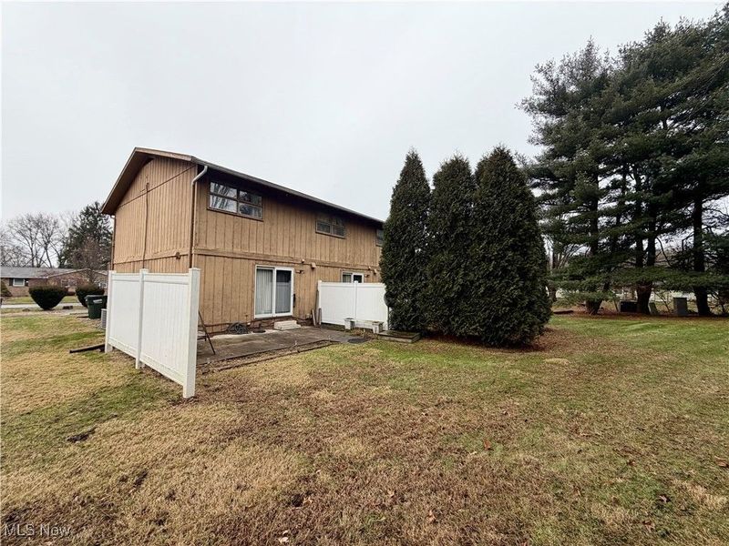 792 Kingwood Drive NE, Bolivar, OH 44612 Photo 8