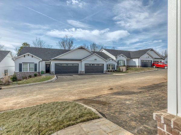 106 Klm Drive, Unit 15, Johnson City, TN 37615