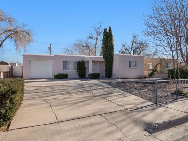 312 60th Street NW, Albuquerque, NM 87105