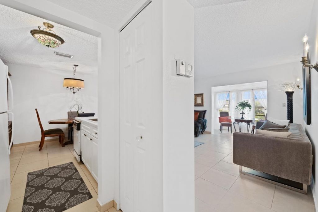 5180 E Sabal Palm Boulevard, Unit 338, Tamarac, FL 33319 Photo